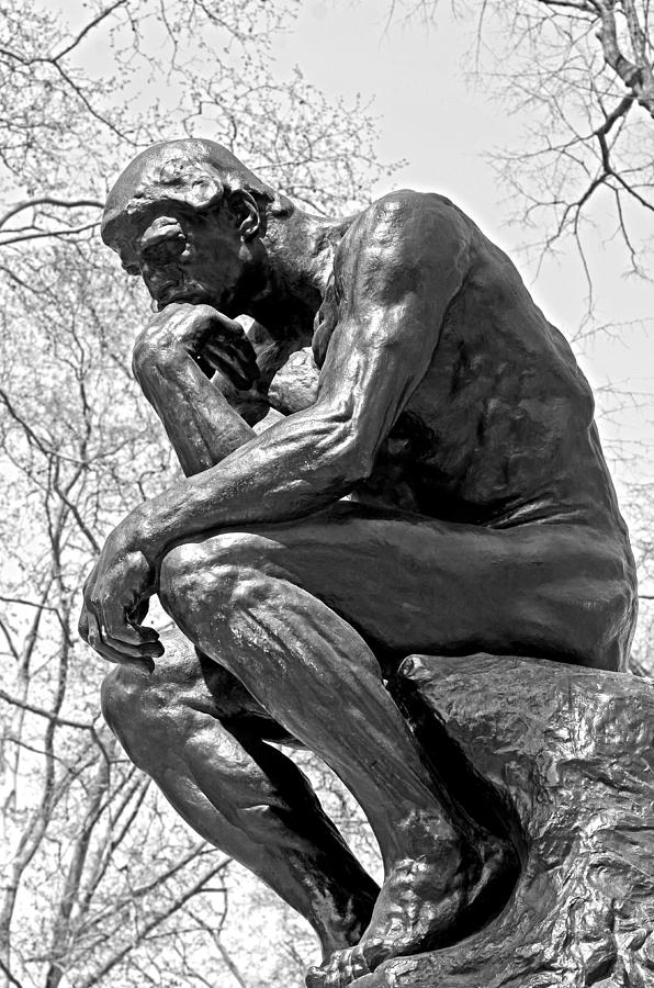 فلسفه چیست؟ مجسمهٔ معروف «اندیشمند» (The Thinker) اثر آگوست رودن